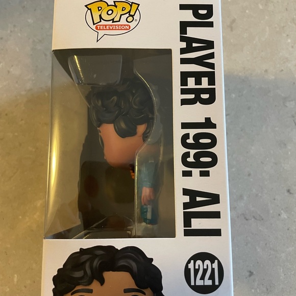 Funko POP! TV: Netflix Squid Game - Player 199: Ali - #1221 BNIB - Picture 7 of 8